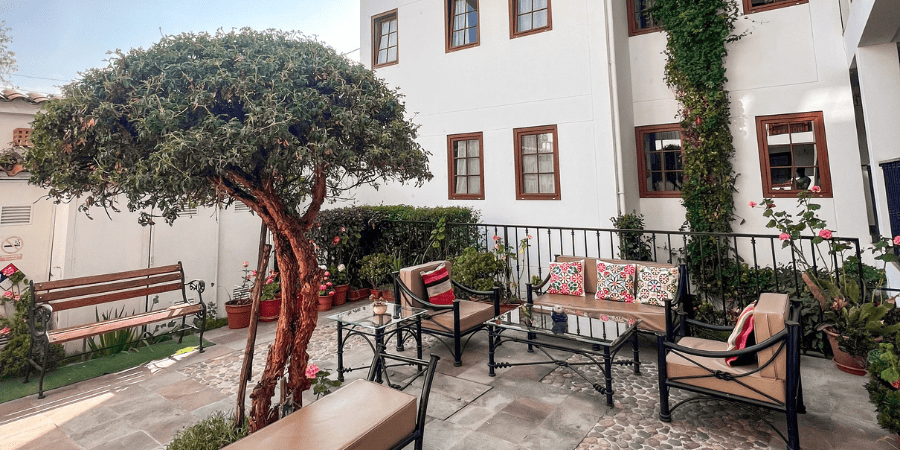 https://atoqhoteles.com/wp-content/uploads/2026/09/atoq-hoteles-blog-san-blas-paracas-setiembre-boutique-2.png