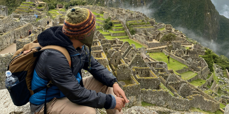 https://atoqhoteles.com/wp-content/uploads/2026/10/atoq-hoteles-blog-san-blas-octubre-machu-picchu-3.png